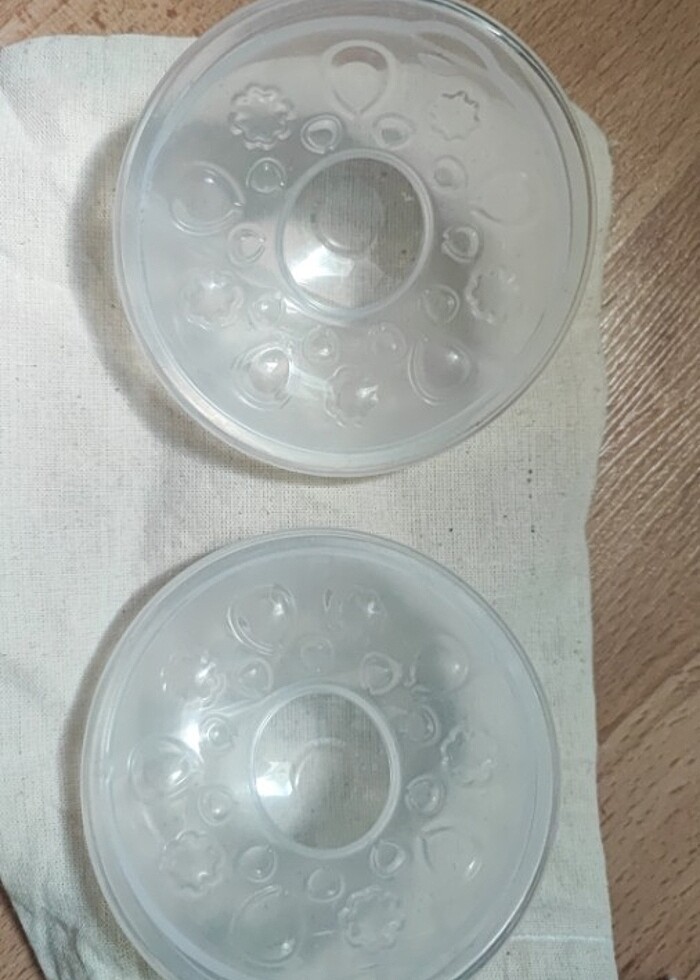 Göğüs kalkanı plastik 2 adet kullanılmadı babymom marka - Görsel 2