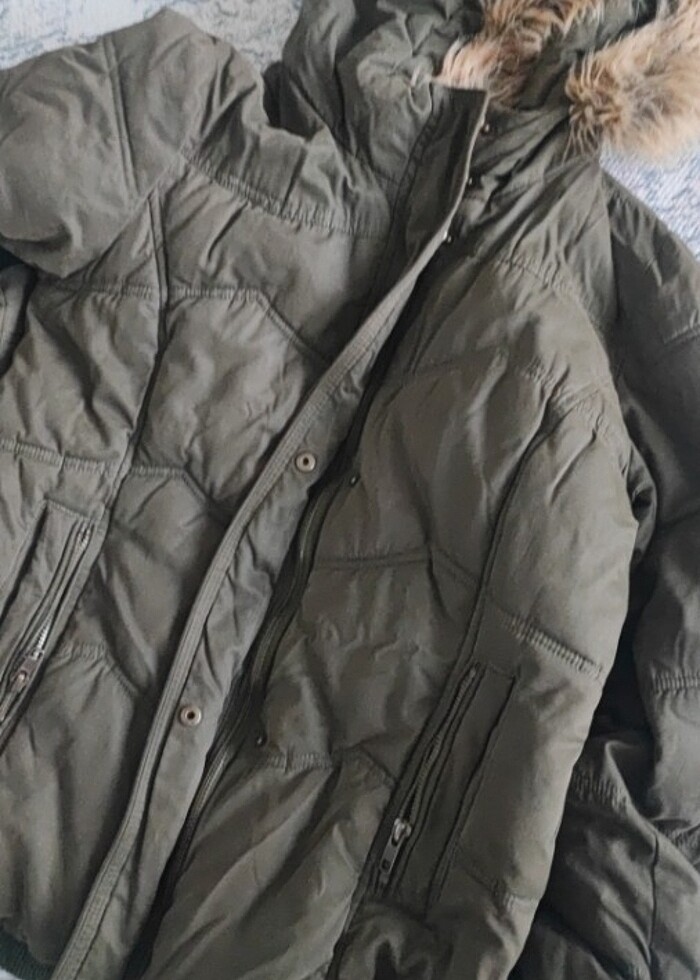 Mavi marka haki renk kalın mont small beden  - Görsel 4