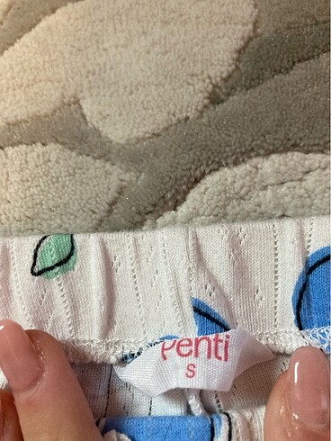 Penti Elma desenli pijama takimi