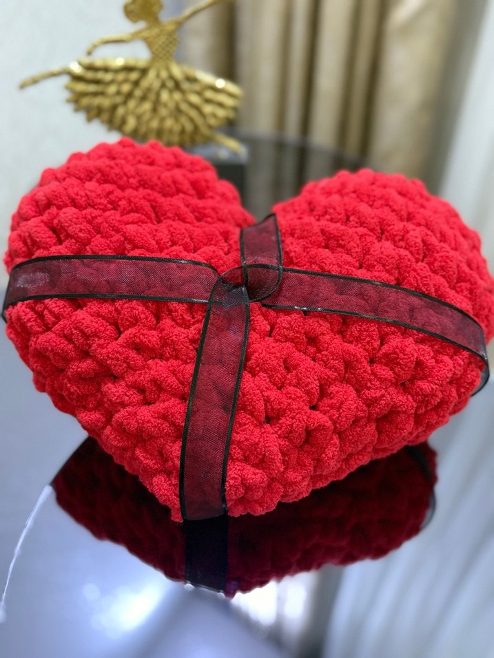 Kırmızı Kalp Şeklinde yastık - Görsel 3