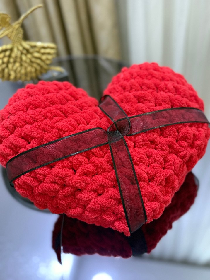 Kırmızı Kalp Şeklinde yastık - Görsel 2