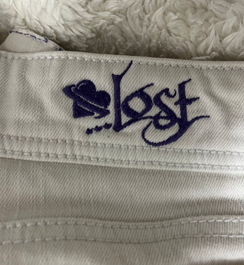 Vintage Beyaz Nakışlı Mini Şort - Görsel 3