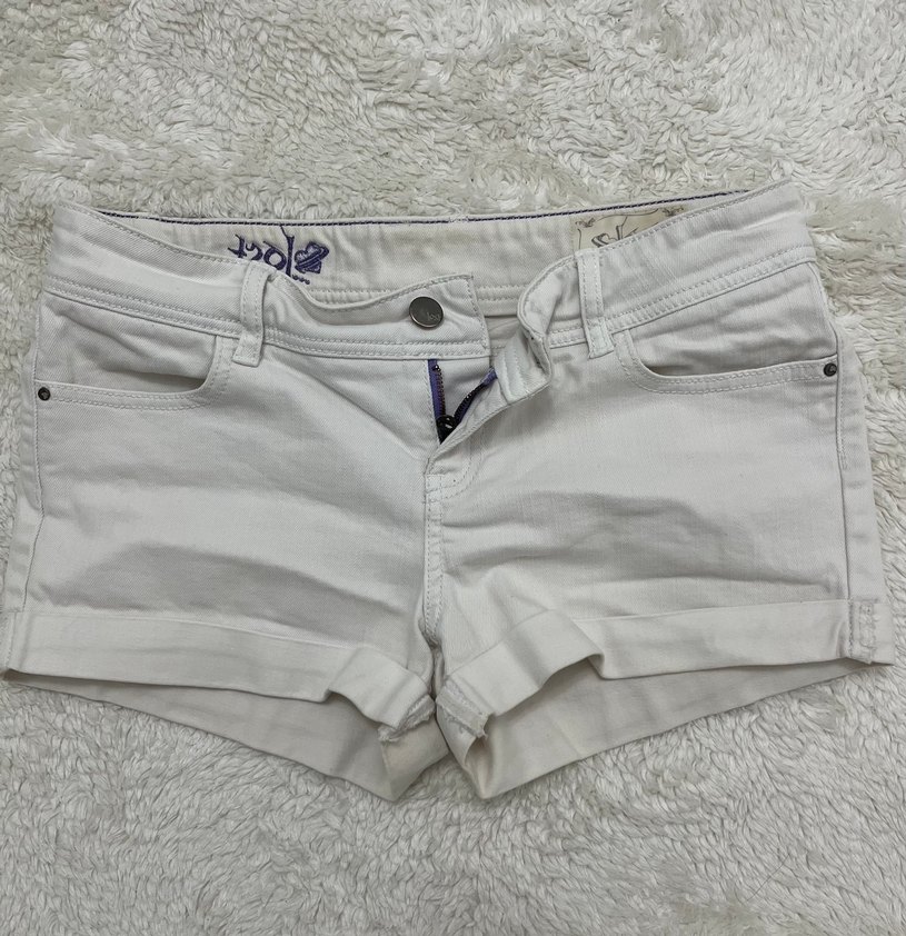 Vintage Beyaz Nakışlı Mini Şort - Görsel 2