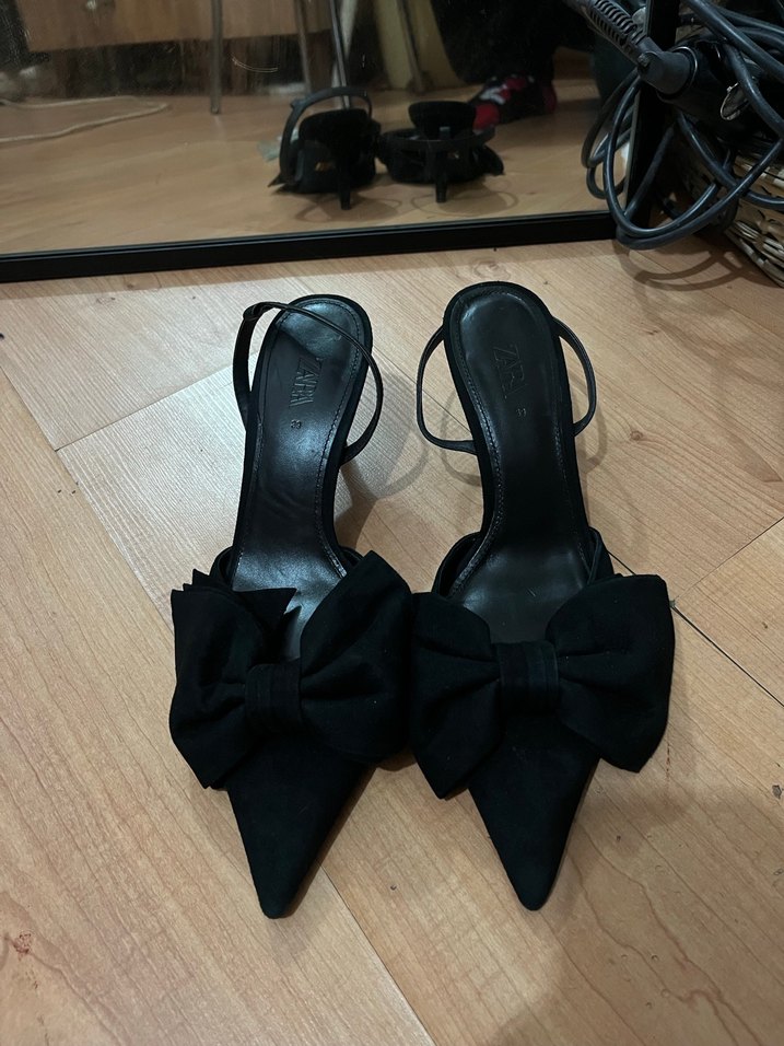 Zara Fiyonk Detaylı Siyah Stiletto - Görsel 2