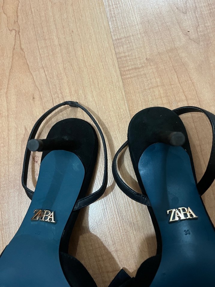 Zara Fiyonk Detaylı Siyah Stiletto - Görsel 3