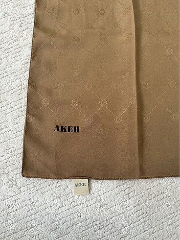 Aker şal