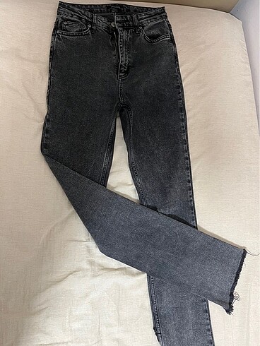 Trendyol & Milla Antrasit Yırtmaçlı Yüksek Bel Slim Jean