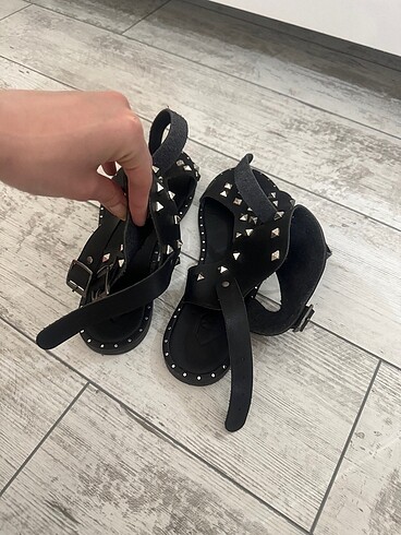 40 Beden siyah Renk 40 numara