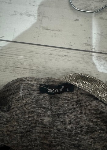 Gri V Yaka Kolsuz Keten Bluz - Görsel 2