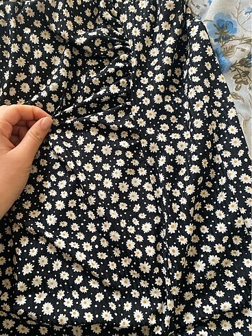 xs Beden siyah Renk Çiçekli etek yırtmaçlı önden çiçekli