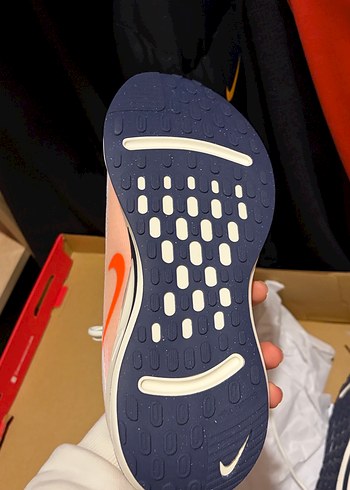 ORJİNAL NİKE SPOR AYAKKABI FATURA BOYNER - Görsel 9