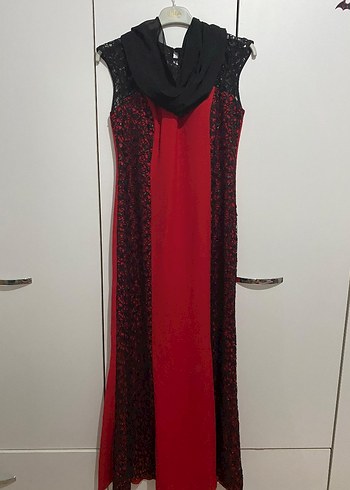 Kırmızı Siyah Desenli Gotik Uzun Abiye Elbise
