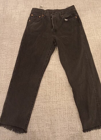 28 Beden LEVİS PANTOLON