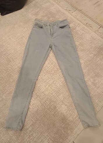 28 Beden LEVİS PANTOLON