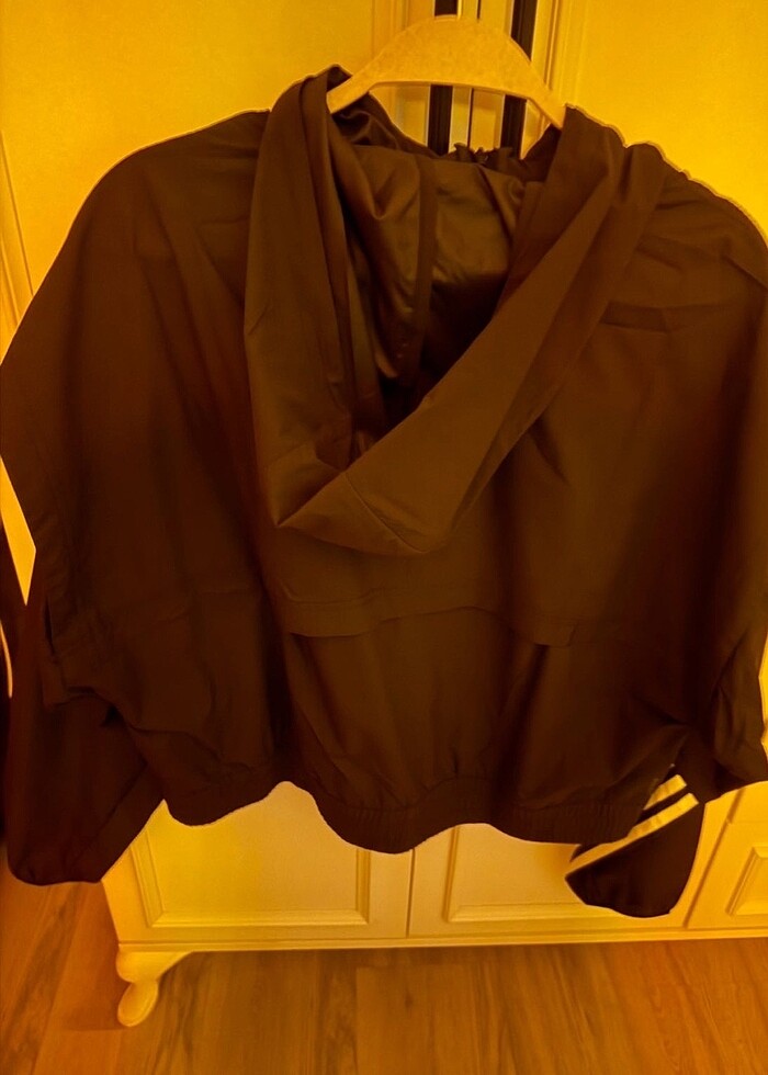 Adidas yagmurluk - Görsel 2