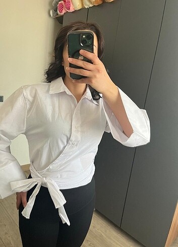 Zara model kuşaklı gömlek