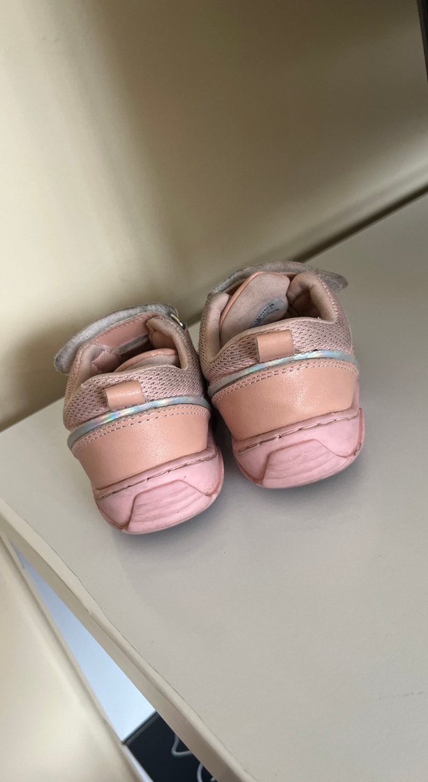 Kız Çocuk Pembe Tokalı Spor Ayakkabı - Görsel 3