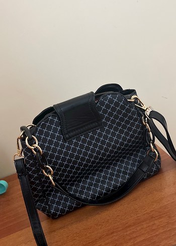 Tokalı Siyah Deri Kadın Çanta - Görsel 2