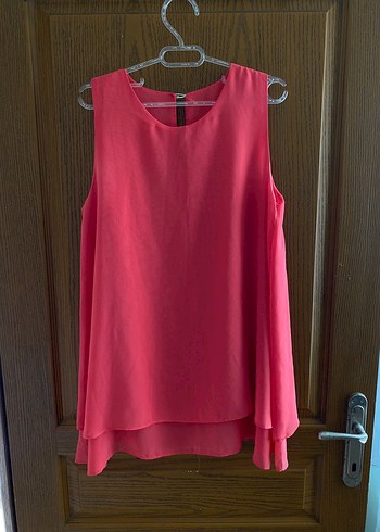 Pembe V Yakalı Kolsuz Dökümlü Bluz - Görsel 2