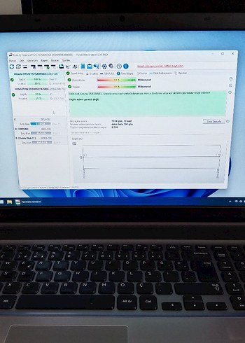 Samsung i7 işlemcili 17 inç ekranlı laptop - Görsel 4