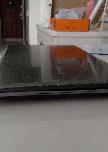 Samsung i7 işlemcili 17 inç ekranlı laptop - Görsel 6