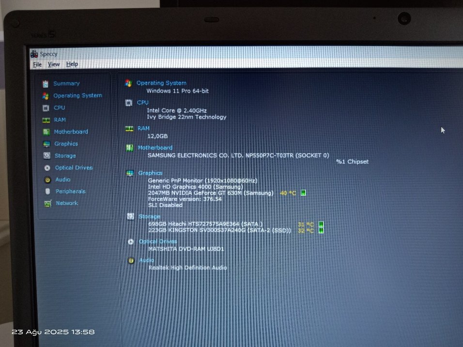 Samsung i7 işlemcili 17 inç ekranlı laptop - Görsel 3