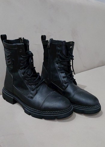 Kilitli Siyah Deri Punk Tarzı bot - Görsel 4