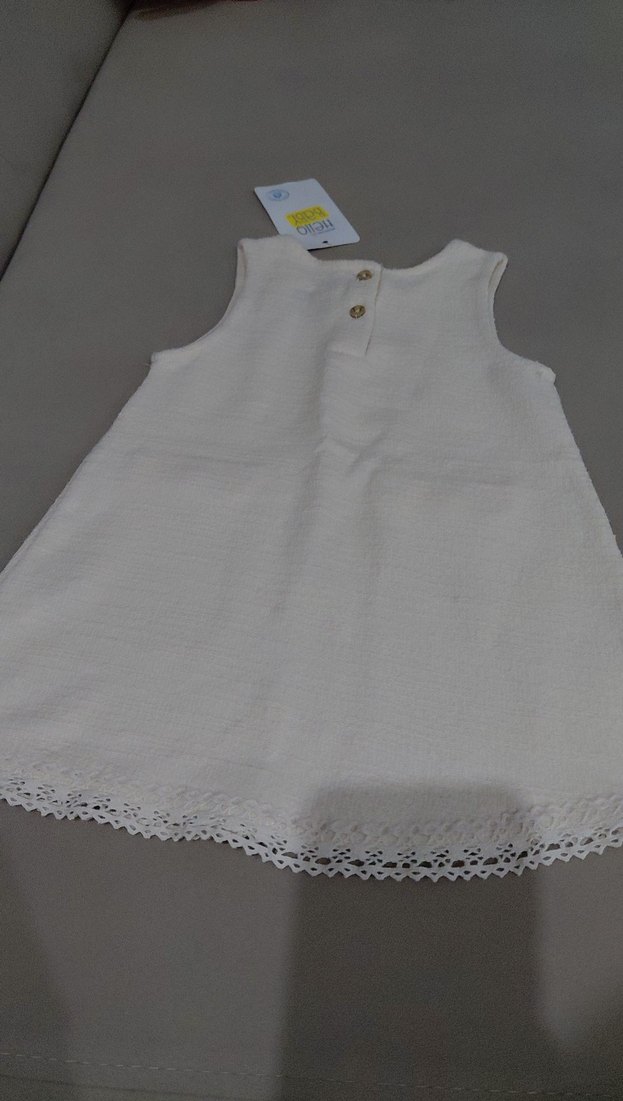 Kız Çocuk Düğmeli Kolsuz Beyaz Elbise - Görsel 4