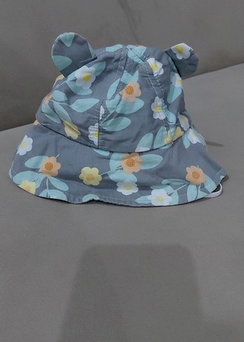Çiçek Desenli Gri Kız Çocuk Şapka - Görsel 2