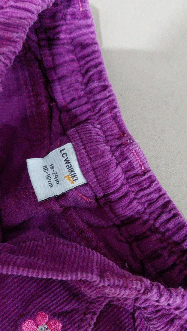 Mor Nakışlı Düğmeli Kız Pantolonu - Görsel 4