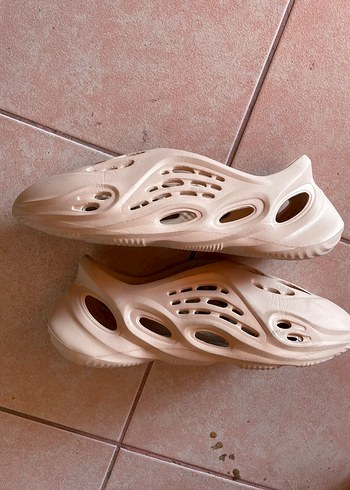 Yeezy Foam Runner