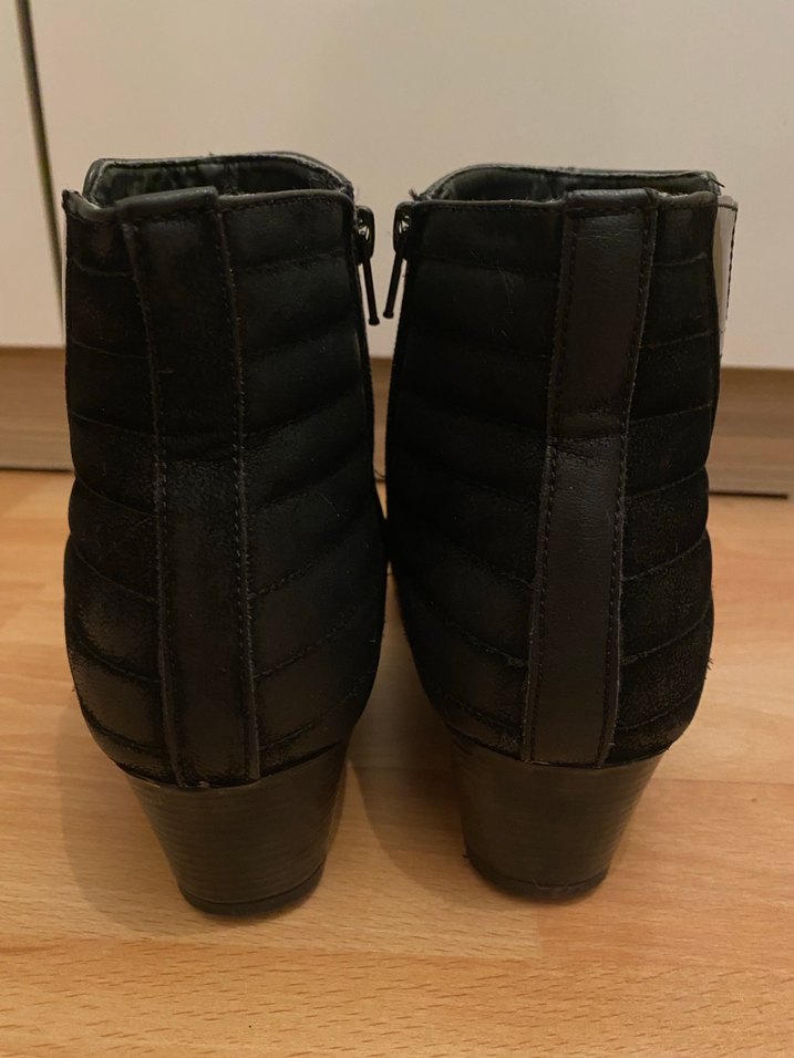 Siyah Deri Tokalı Kadın Bot - Görsel 4