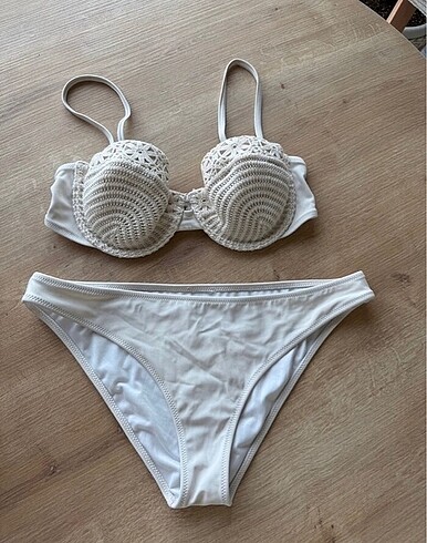 Dantelli Bikini Takımı