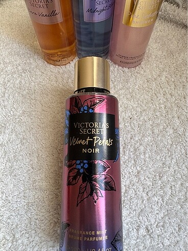Victoria s Secret Victoria?s Secret Velvet Petals Noır