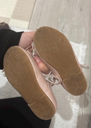 Kız Çocuk Bej Parlak Babet Ayakkabı - Görsel 2