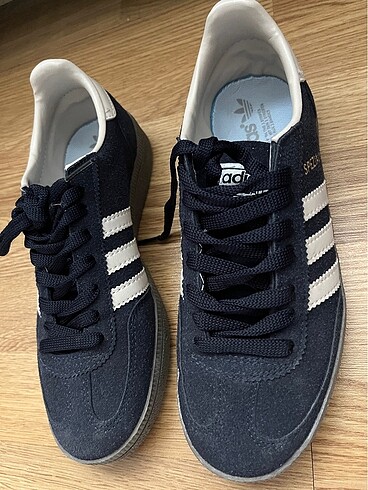 Adidas spor ayakkabı