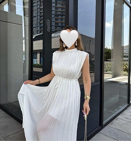 Diğer Beyaz Astarlı Pileli Elbise