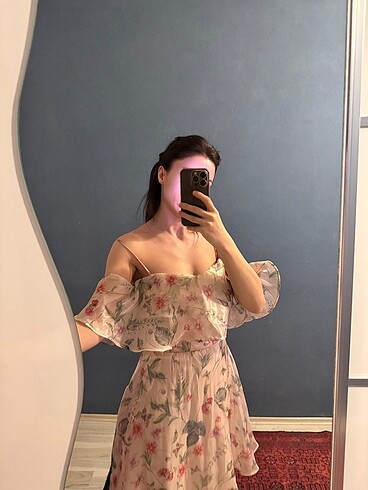 Çiçekli Saten Elbise