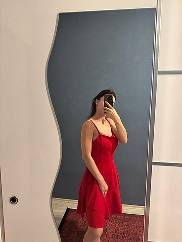 s Beden Yeni Etiketli Kırmızı Elbise