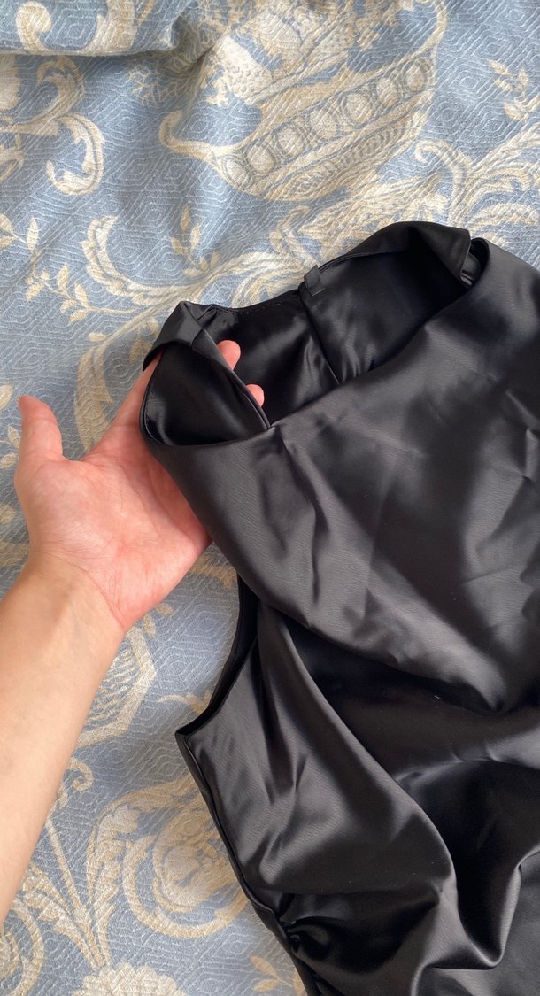 Parlak Siyah Drapeli Straplez Uzun Abiye - Görsel 2