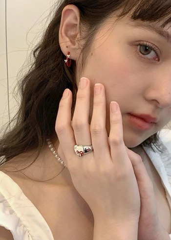 Kırmızı Parlak Minimalist Kadın Yüzük - Görsel 2