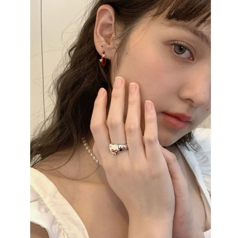 Kırmızı Parlak Minimalist Kadın Yüzük - Görsel 2