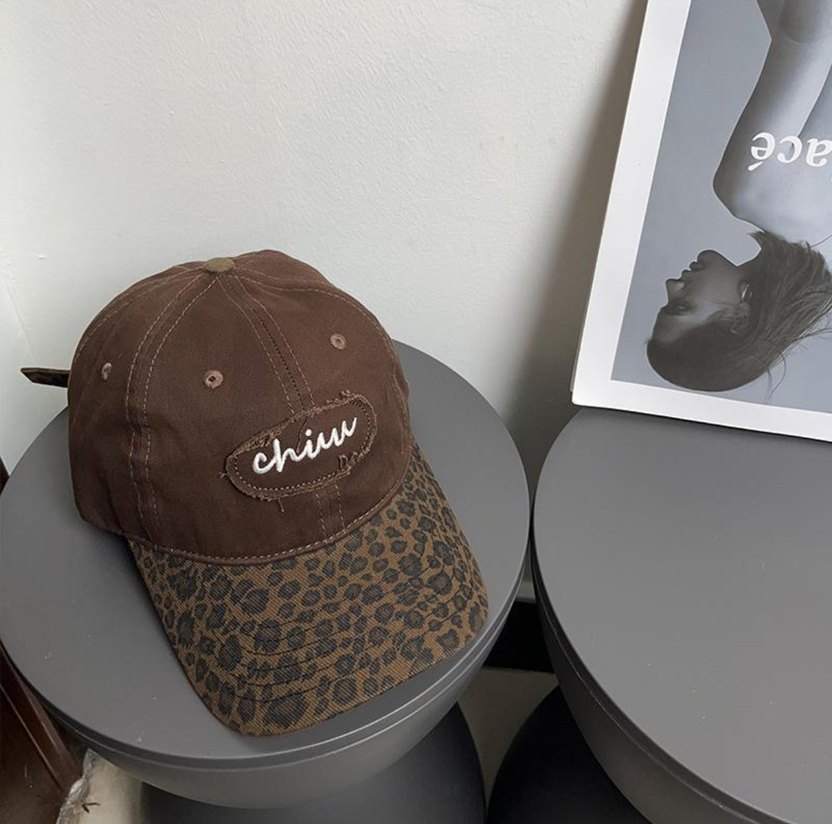 Kahverengi Kadın Deri Şapka - Görsel 2