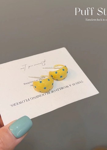 Sarı Puantiyeli  Küpe - Görsel 3