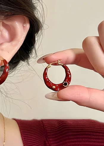 Kahverengi Mini Yılan Desenli Boncuklu Küpeler - Görsel 5