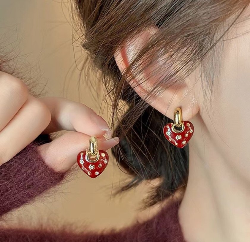 Renkli Puantiyeli Kırmızı Mini Kalp Küpe - Görsel 2