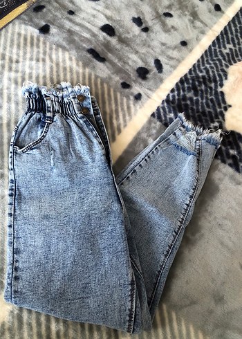 Peluş Detaylı Salaş Kadın Kot Pantolon