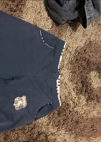 Düğmeli Nakışlı Gri  şort - Görsel 2