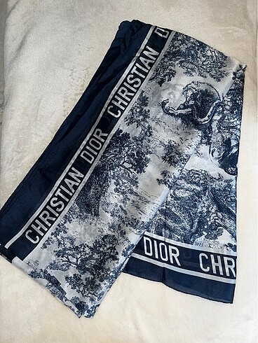 Dior şal