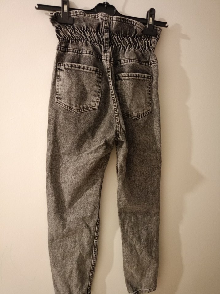 Gri Denim Beli Kemerli Rahat Kesim Kadın Jean - Görsel 4